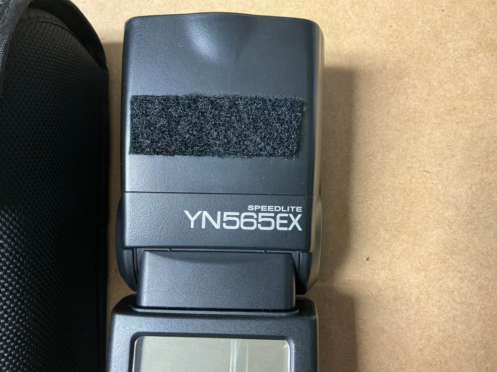Yongnuo Speedlite YN565EX flash...nice