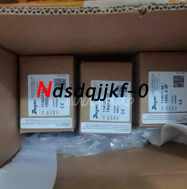 1PC New Dwyer 1950-5-2F Differential pressure switch