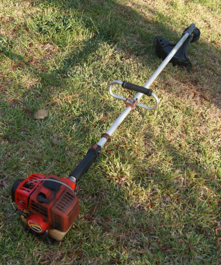 SHINDAIWA T270 STRING TRIMMER