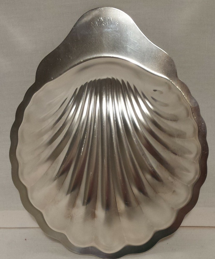 ONEIDA SILVERSMITHS SILVERPLATE 7.5" SHELL BON BON or NUT DISH