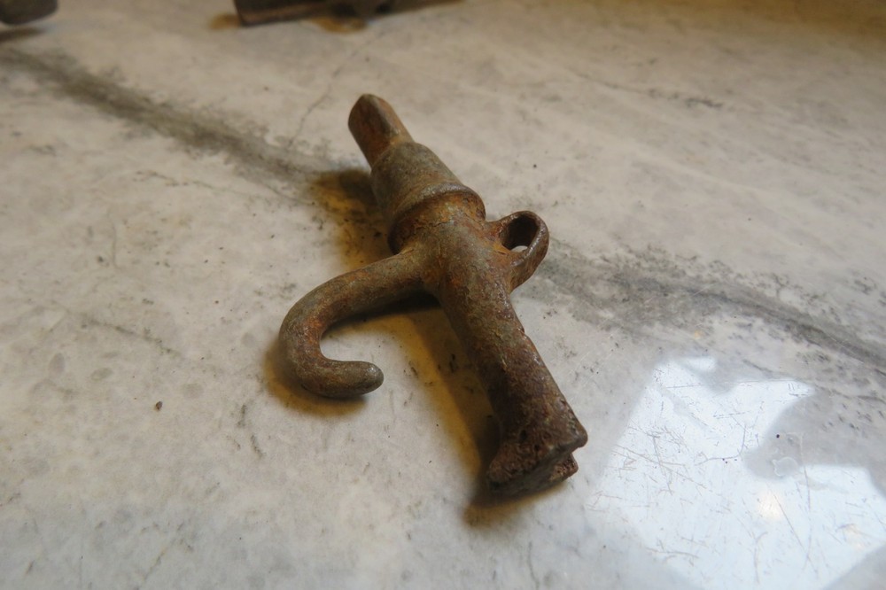 5 antique maple tap spile spout ( 1239