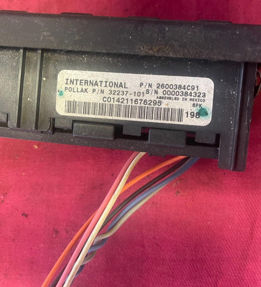 International PROSTAR SWITCH PANEL Dash Panel - 2600384C91, 32237-101