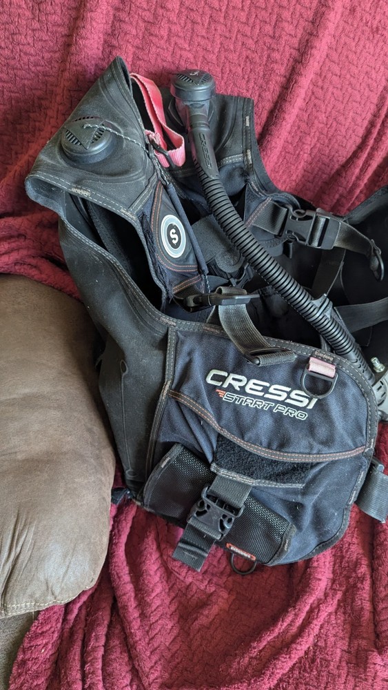 Cressi Start Pro Jacket Style Scuba Diving BCD Ideal for Beginners with Quick...