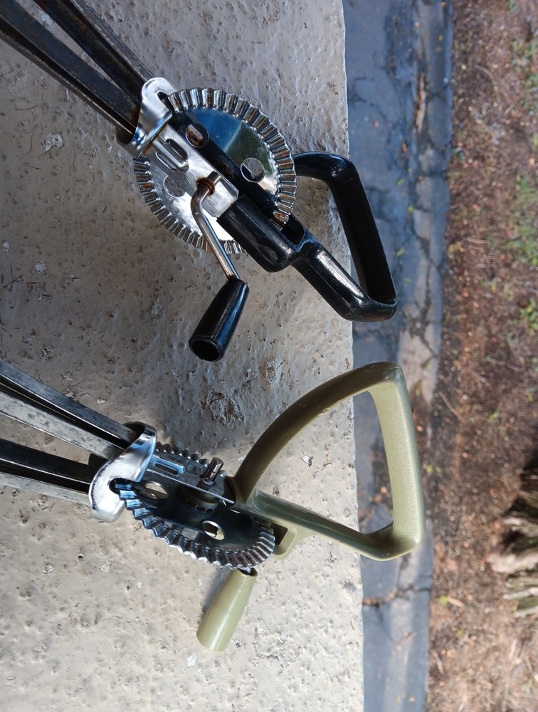 2 VINTAGE EGG BEATERS HAND HELD CRANK MIXER OFFSET HANDLE PRIMITIVE KITCHEN