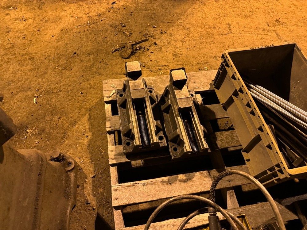 Machine Jaws 6" Bolt Center