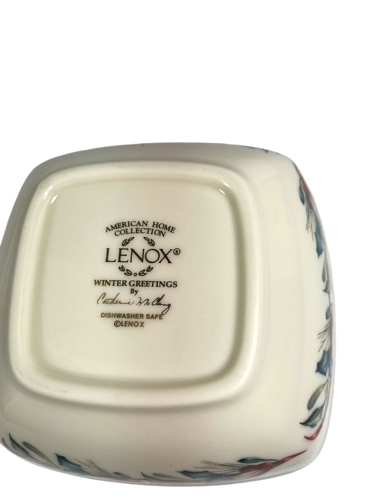 Lenox Winter Greetings Small Candy Nut Trinket Dish Nuthatch Bird Pine Cone