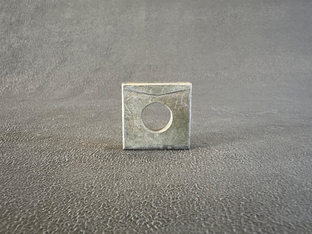 646297 Continental 520 Engine 7th Stud Cylinder Hold Down Plate (Four Available)