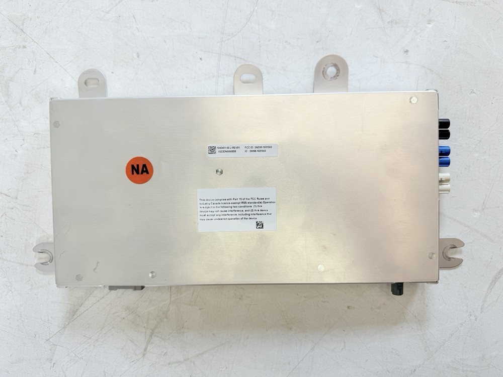 2016 - 2020 Tesla Model X Central Body Control Module Computer 1045451-00-J OEM