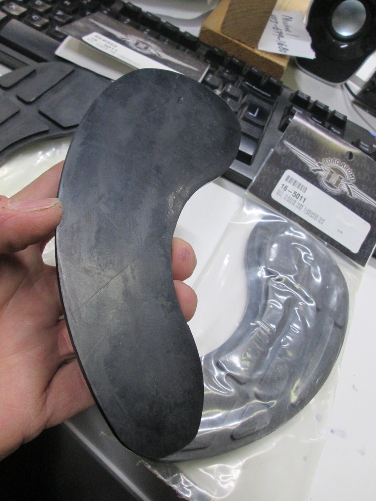 ROADKROME SMALL CURVED FLOORBOARD REPLACEMENT RUBBER SET - GETS THREE SETS