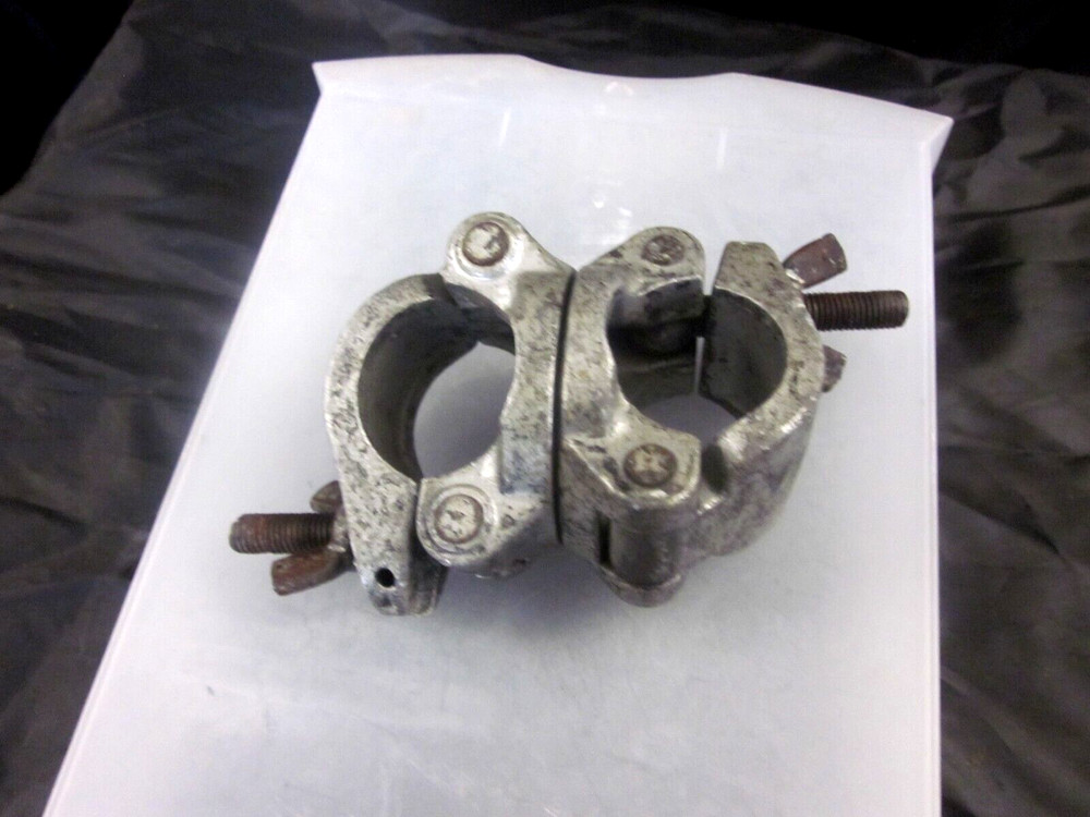 Swivel Coupler for Global Truss