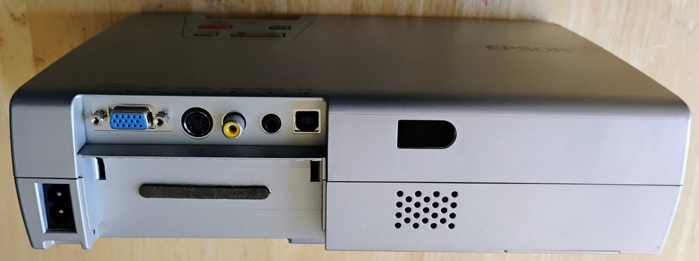 Epson multimedia projector PowerLite 720c