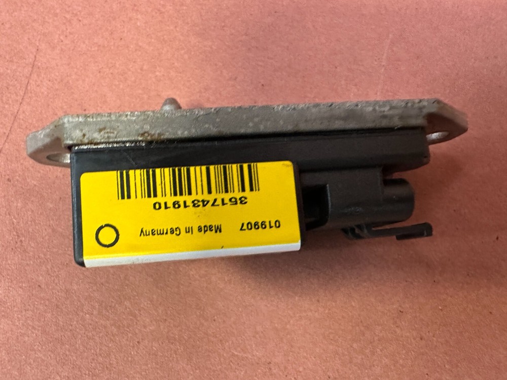 BMW E39 528it M5 E46 E38 E36 Z3 Impact Crash Sensor Safety Module OEM #99210
