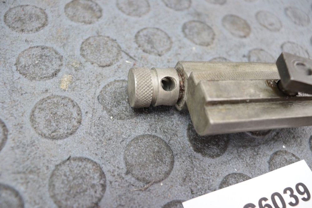 CINCINNATI No.2 TOOL & CUTTER GRINDER ADJUSTABLE TABLE STOP LOC6039