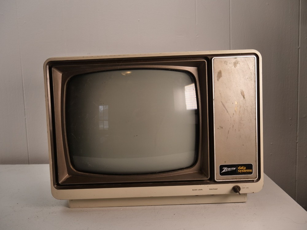 Zenith Data Systems Computer Monitor ZVM-121
