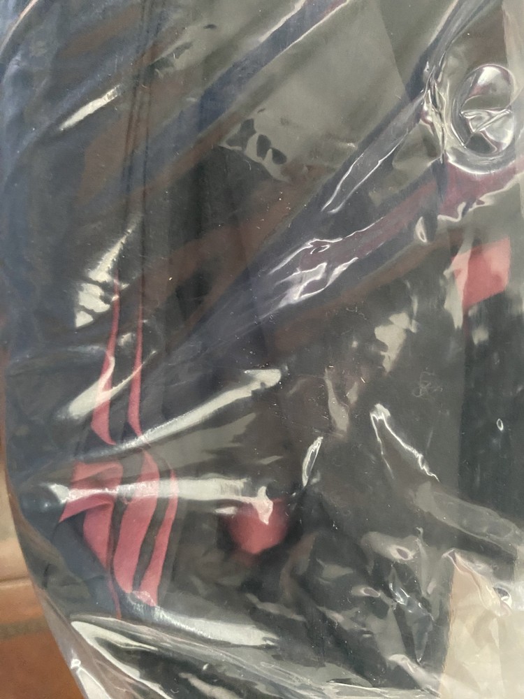 NEW APSMILE Down Alternative Comforter Reversible Red/Black Queen (Open Box)