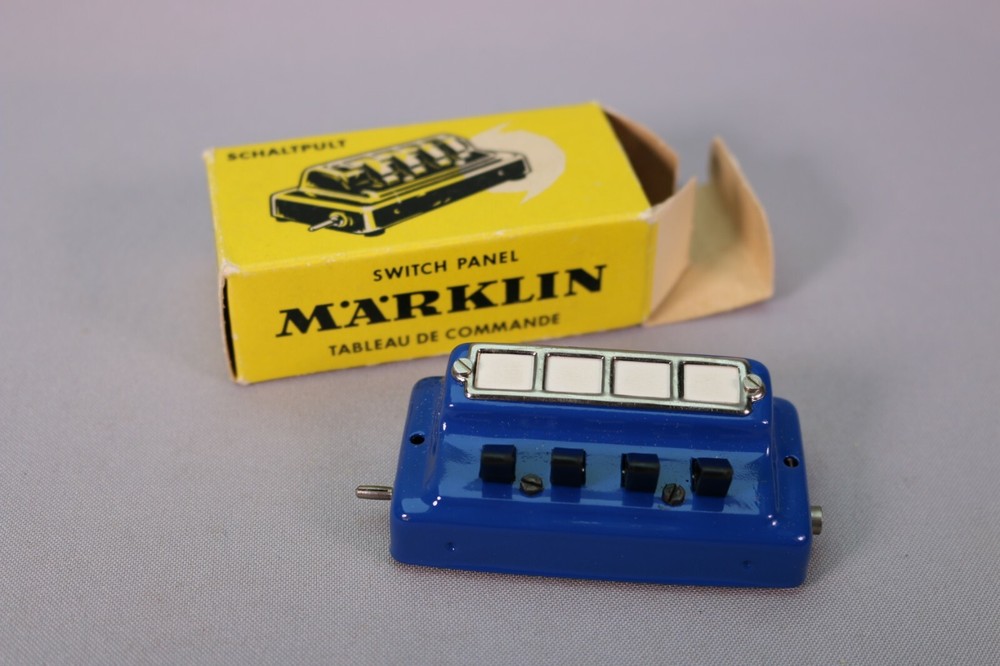 ZU133 Marklin 7070 HO Control Panel Schalptult Switch Panel Schakelbord