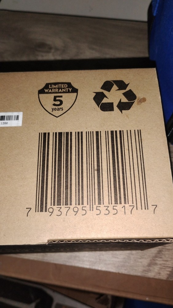 ECHOGEAR Made For Amazon Outlet Hanger for Echo Dot 4th Gen Black