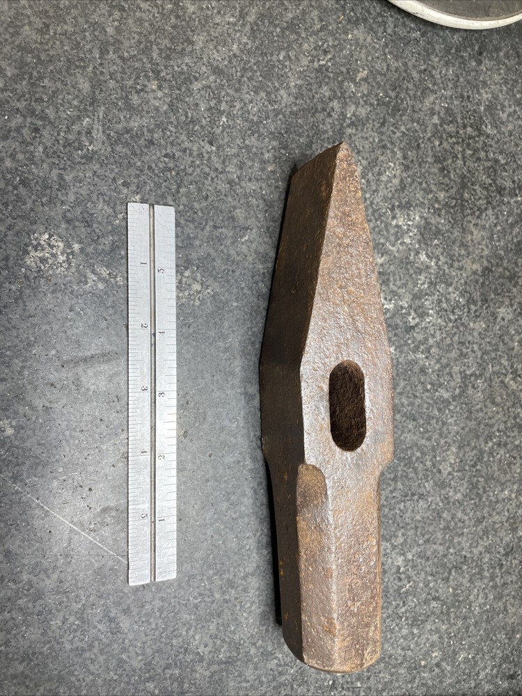 Blacksmiths handled cold chisel 4 Lbs. 4 Oz. from Kenneth Lynch collection MOB