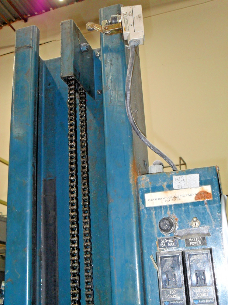 LANTECH STS-80LB Semi-Automatic Stretch Wrapper USED 48" platform 110 V