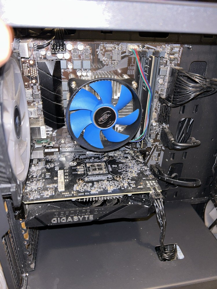 gaming computer desktop pc