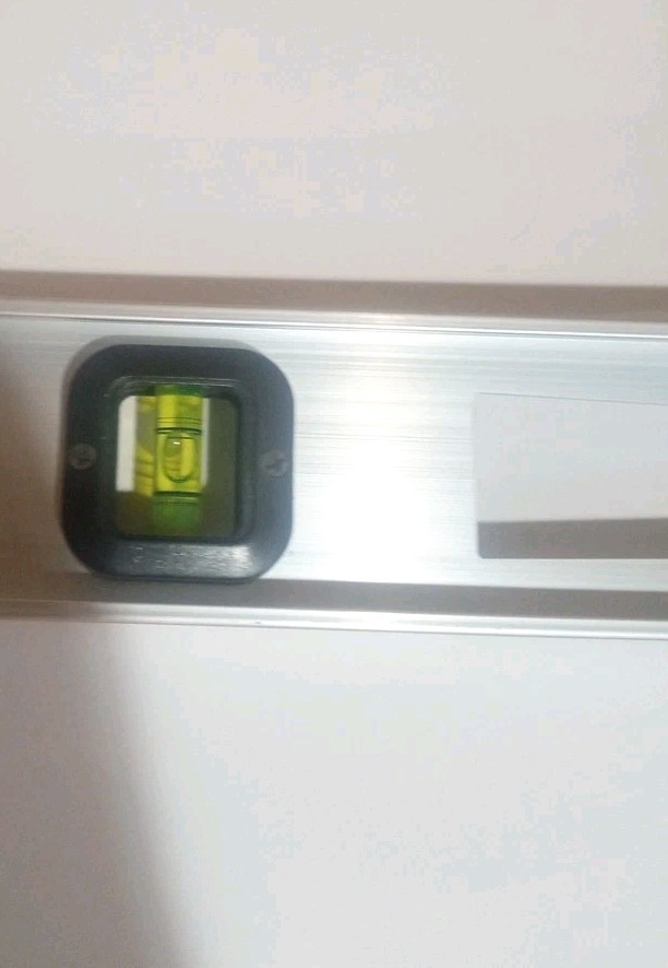 Johnson Level & Tool 48” Contractor Level With Hard She’ll Case Good Condition