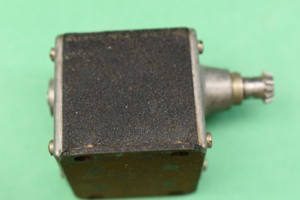 Vintage 3 Digit Veeder Root Mechanical Turn Counter