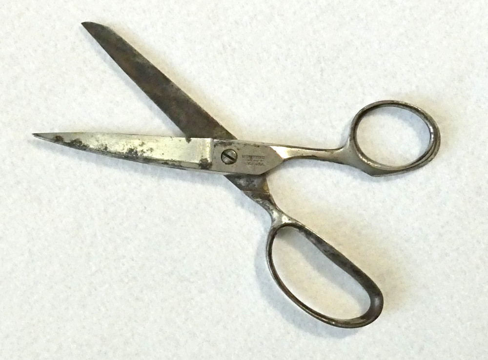 Vintage WINCHESTER 9012 Scissors 7"