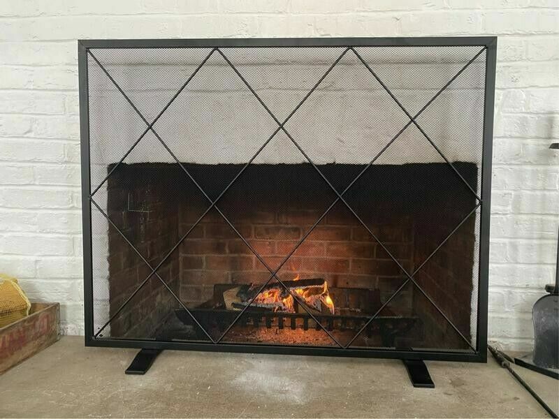 Style Selections Flat Panel Fireplace Screen - Black Powder Coat Finish - NEW