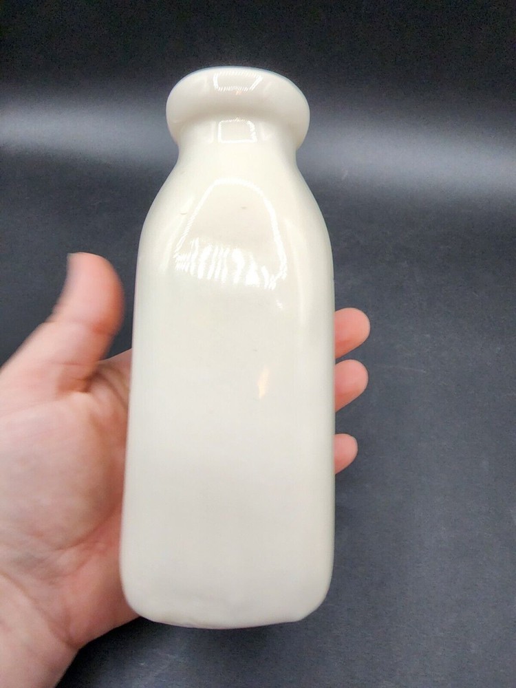 Beth Muller Island vase 6 1/2”