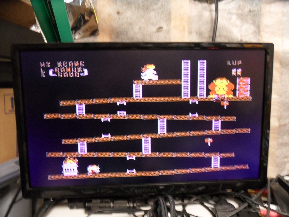 Atari 800 XL Computer Tested & Working w/ Power and composite video cable US ver