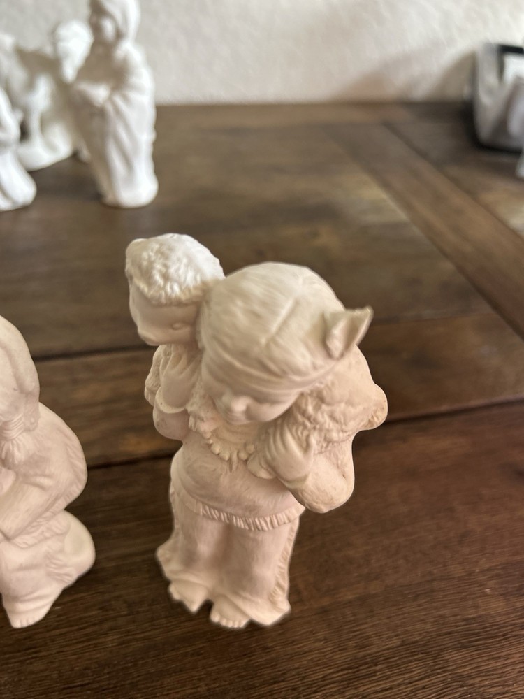 Ceramic Bisque Native American Nativity Set 17 Pc AS IS Feather Damage