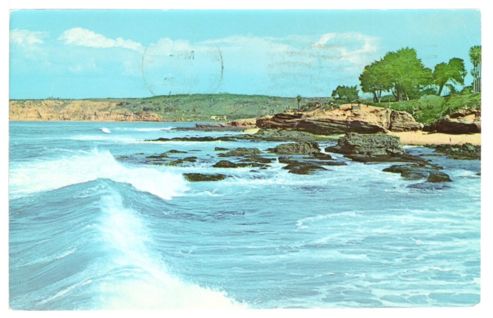 THE BEAUTIFUL ROCKY COASTLINE, LA JOLLA, CA - PC3323