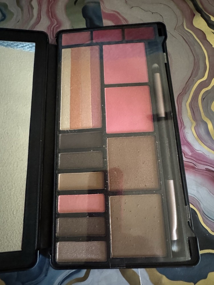 Profusion No Filter Needed Selfie Makeup Kit Black Case New