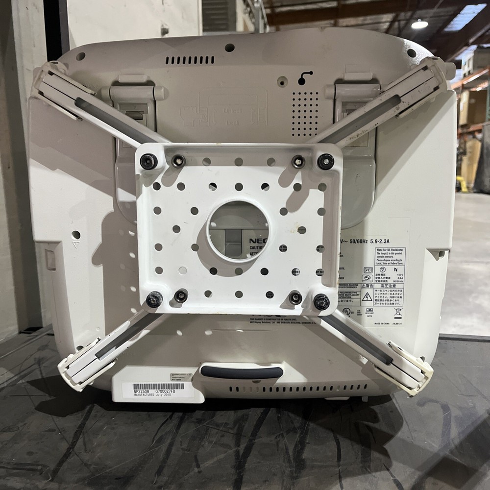 NEC NP3250W LCD PROJECTOR W REMOTE