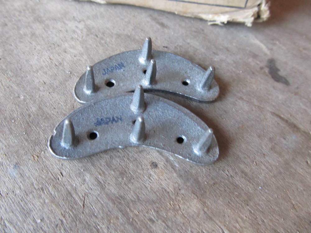 Vintage NOS STAR #5 Heel Plates PAIR (2)
