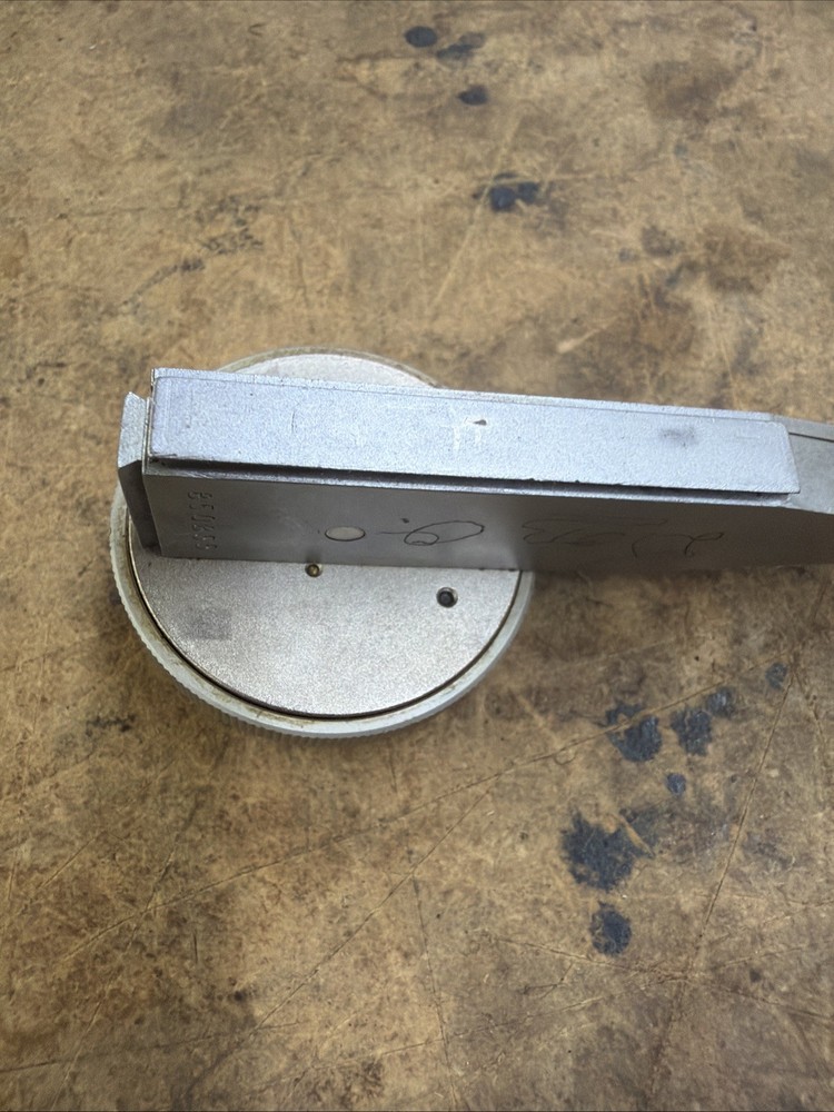 Mitutoyo 513-202 Dial Test Indicator 0.0005” w/ Original Case