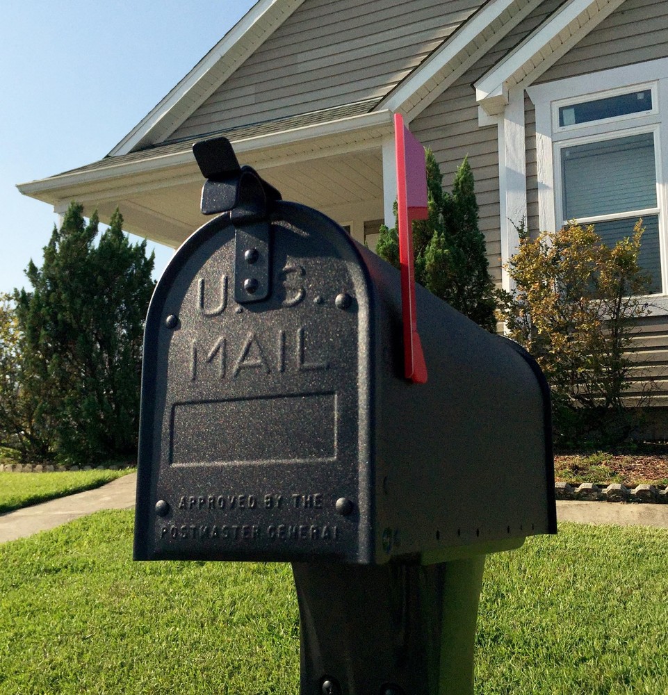 Rust-Proof Aluminum Post Mounted Mailbox for Curbside Residential Delivery