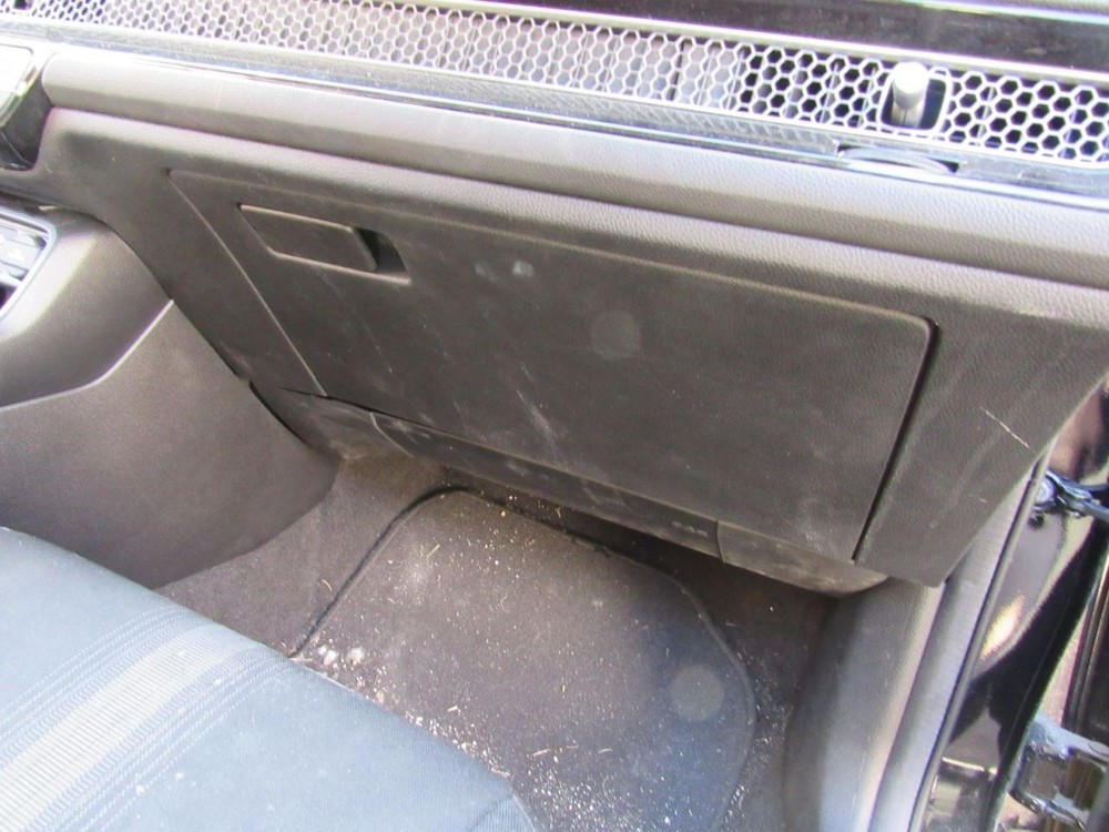 CIVIC     2023 Glove Box 1010332