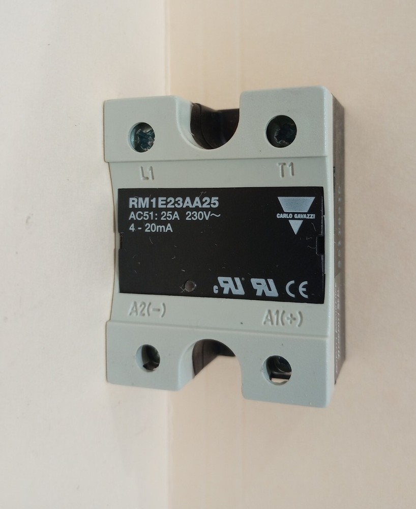 Carlo Gavazzi RM1E23AA25 Solid State Relay