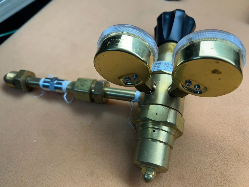 Harris HP722-126-580-E1 Compressed Gas Regulator