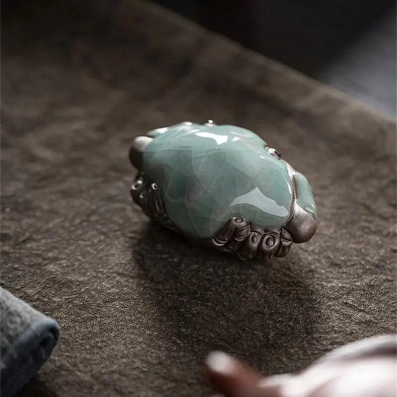 Ge Kiln Cracked Glaze Crab Tea Play Handmade Kongfu Tea Pet Decoration Tea Set