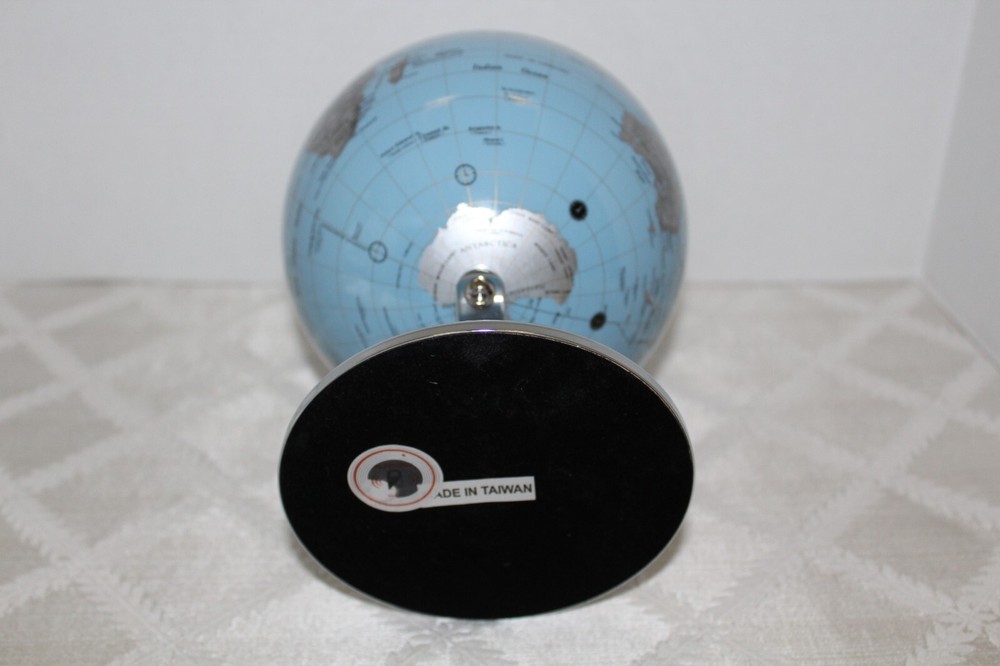 Pastel Blue Desktop World Globe-Impressive!