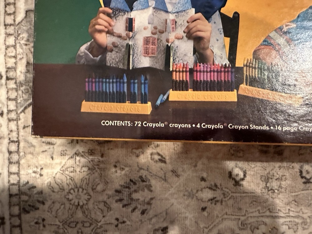 Vintage Crayon Deluxe Set 1977