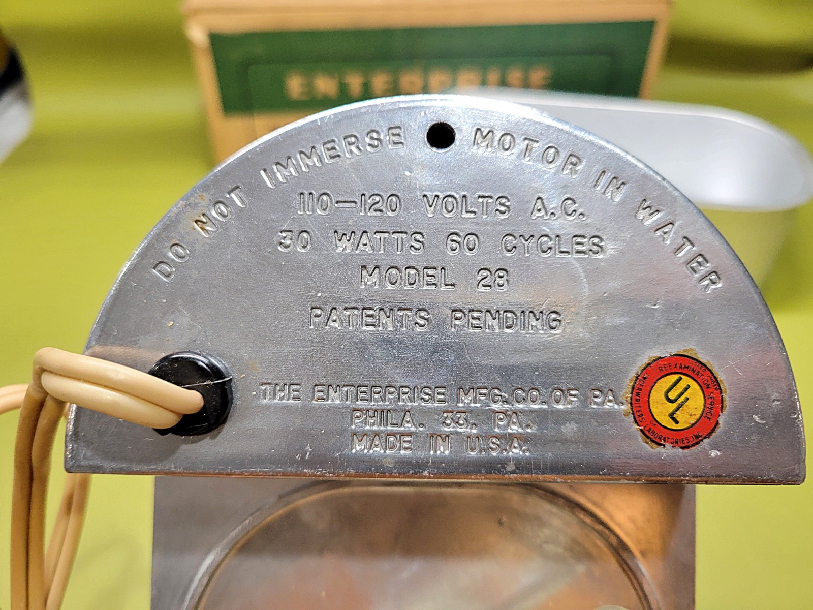 VINTAGE 1950s ENTERPRISE MFG. (SILEX) HOME-AID ICE CREAM MAKER - WORKS