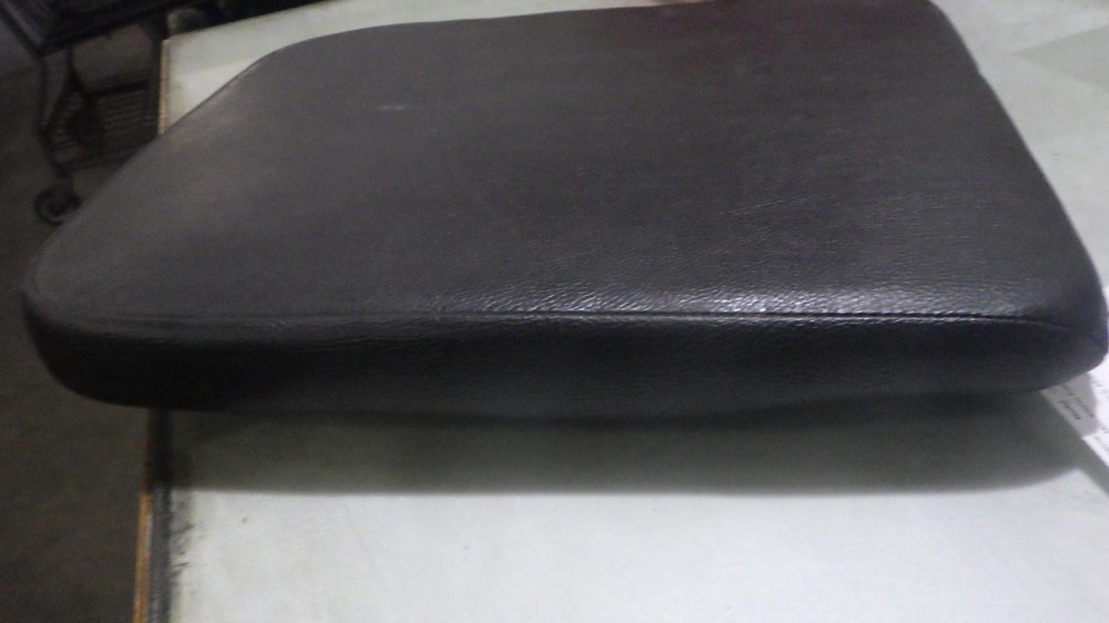 02 DODGE 1500 PICKUP CENTER CONSOLE ARMREST LID