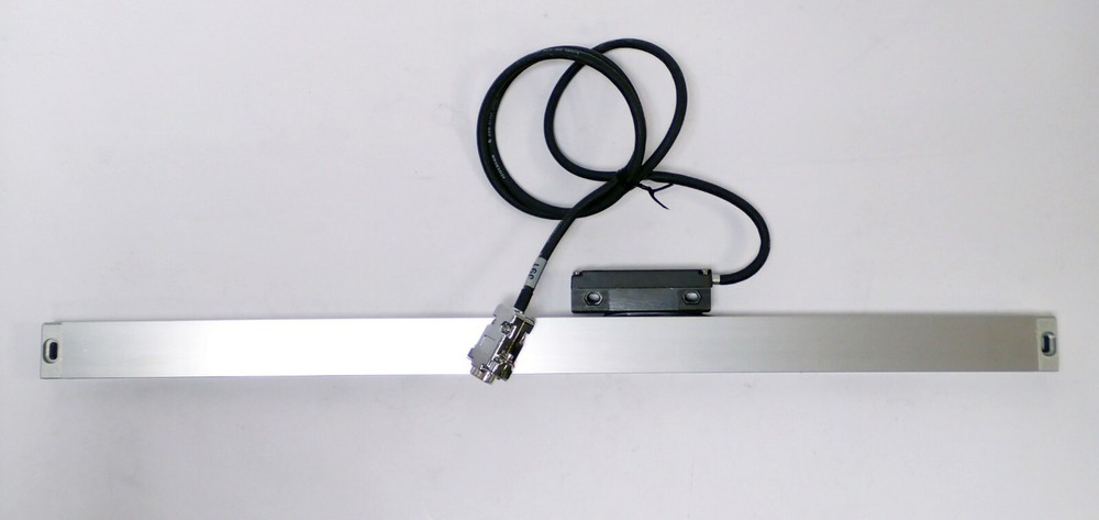 HEIDENHAIN LINEAR ENCODER GLASS SCALE LS323 ML470 ID Nr 334 749 29 470mm