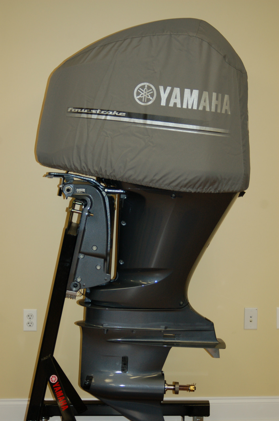YAMAHA OEM 4.2L F225 F250 F300 Offshore HD Outboard Motor Cover MAR-MTRCV-F4-2L