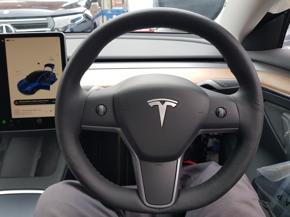 Tesla Model 3 Long Range 2022 Safety Triangle Sign