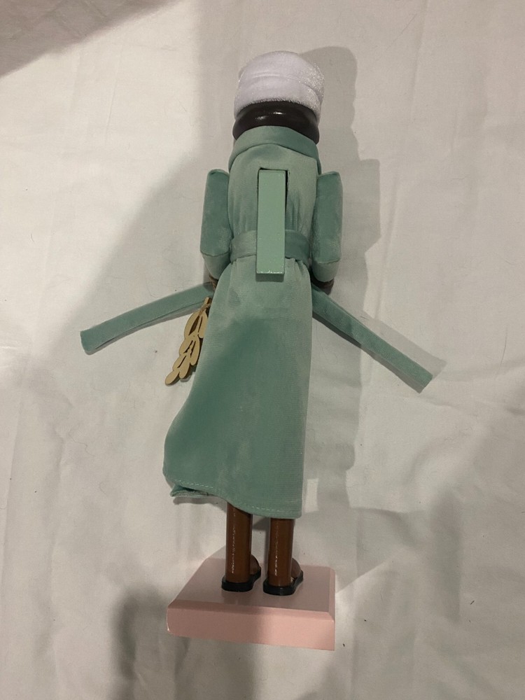 Nutcracker 14" Spa Lady African American