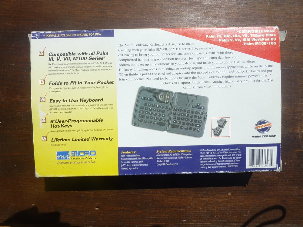 4 Port KVM switch with cables